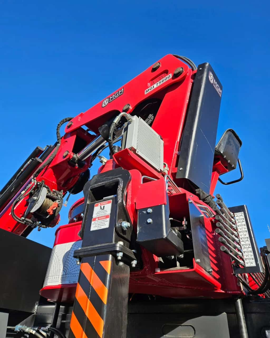 Equipamento vermelho